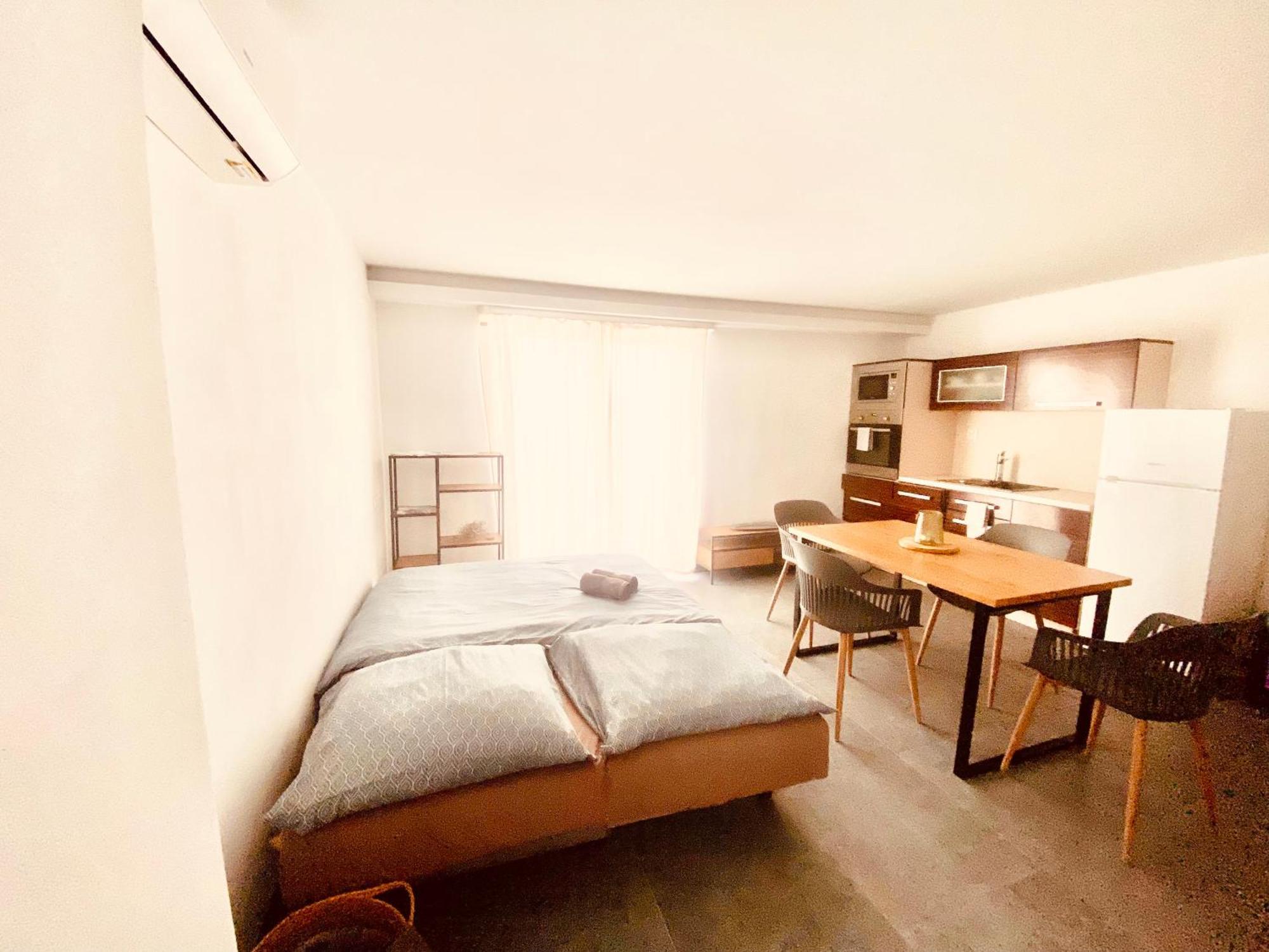 Apartment Nicol เซนญ์ ภายนอก รูปภาพ