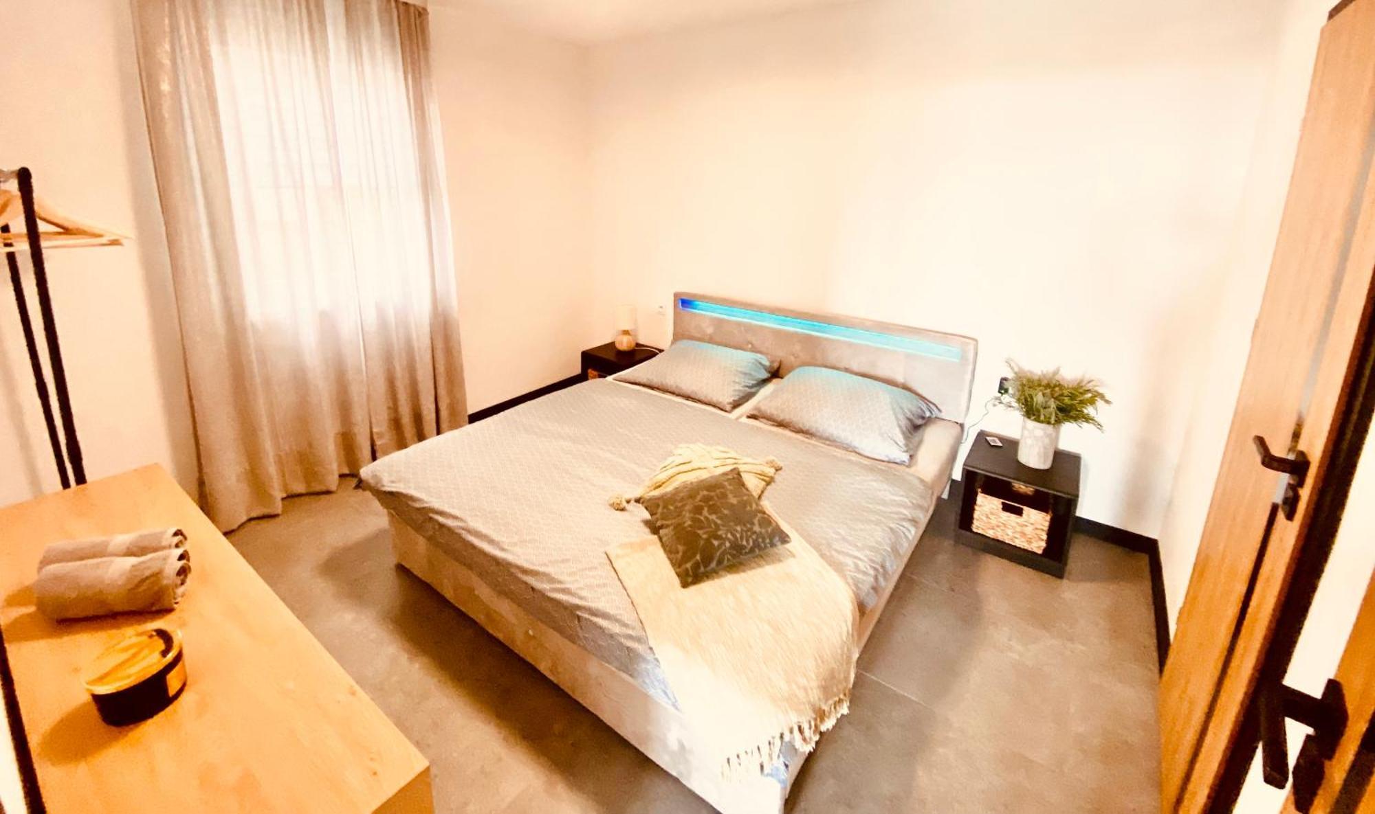 Apartment Nicol เซนญ์ ภายนอก รูปภาพ
