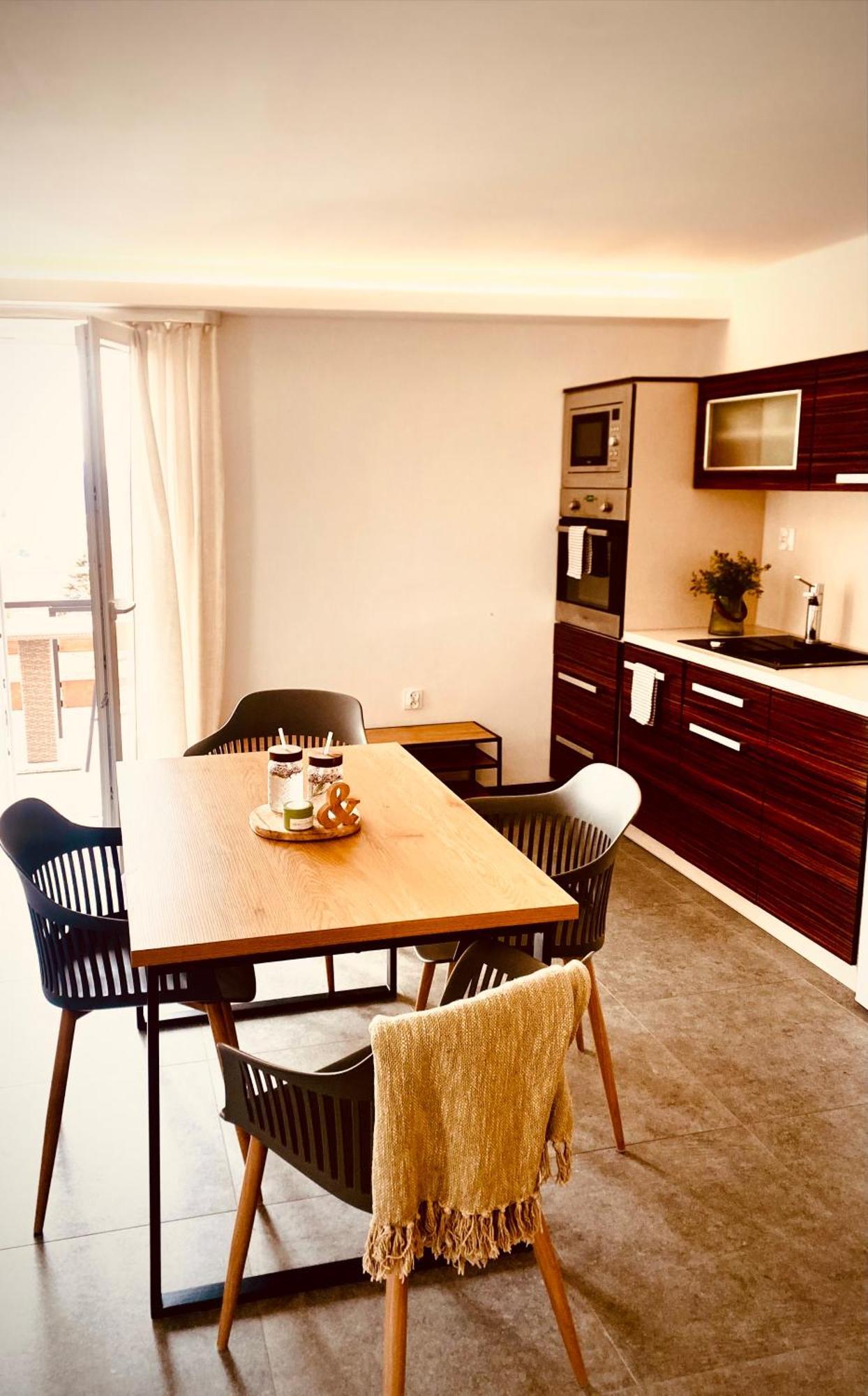 Apartment Nicol เซนญ์ ภายนอก รูปภาพ