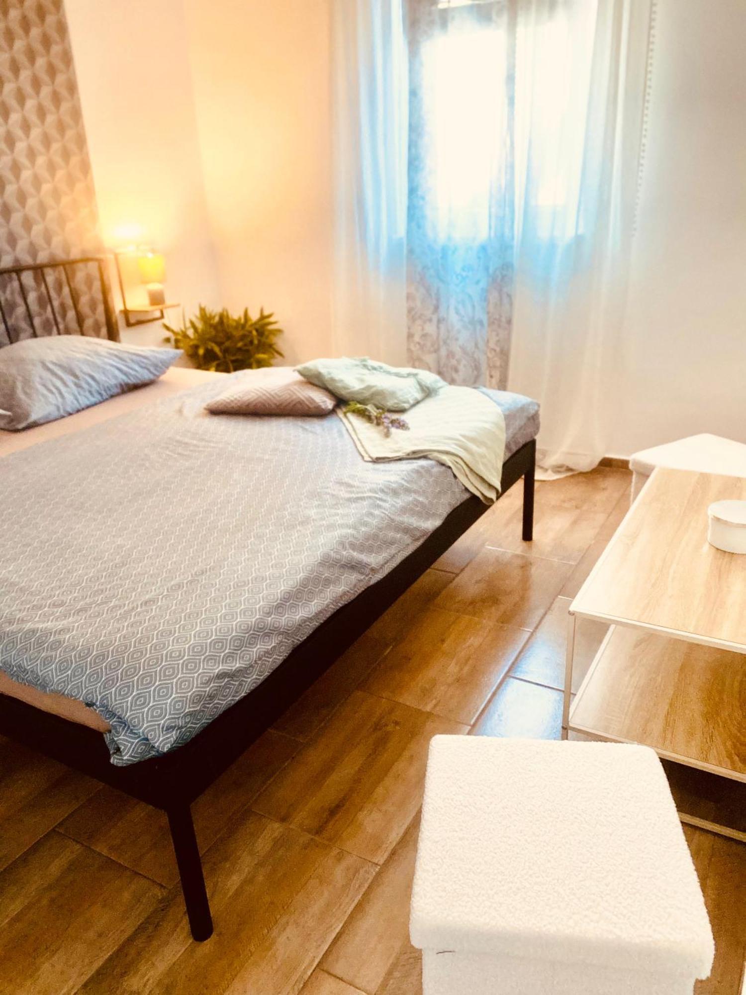 Apartment Nicol เซนญ์ ภายนอก รูปภาพ